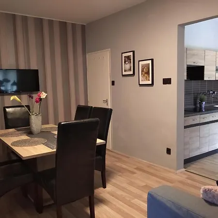 דירה Leda Apartman קסזטלי
